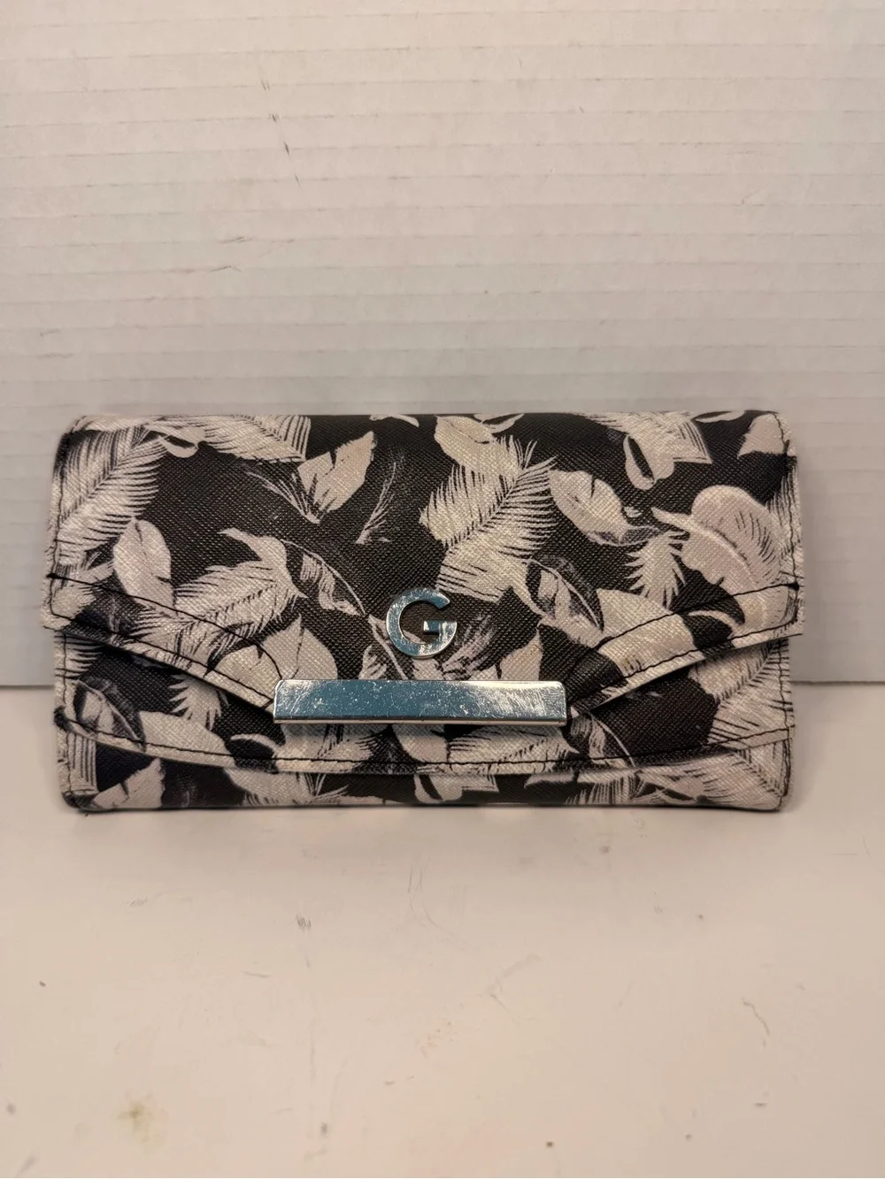 G by Guess Women's Floral Print Folding Wallet